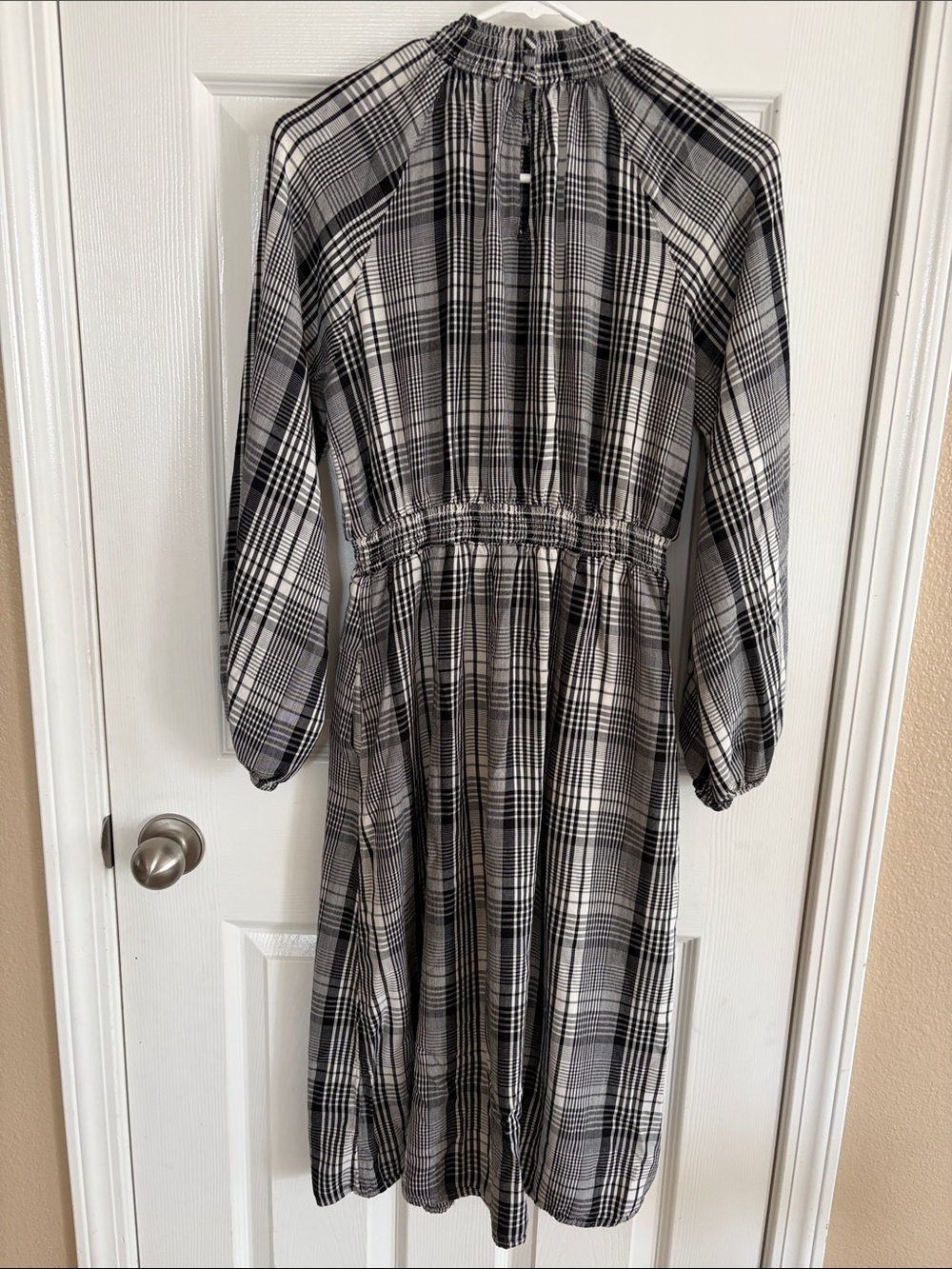 Dress - Picture 2 of 11